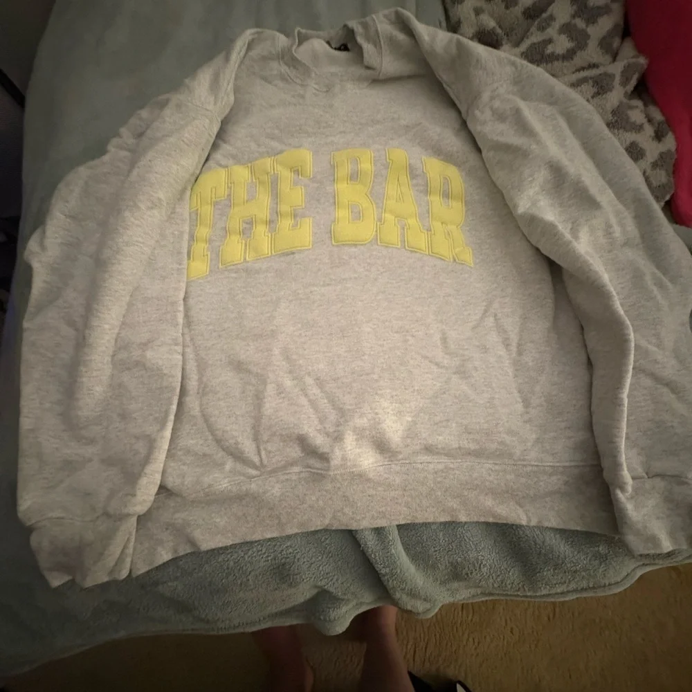 The bar varsity sweatshirt - Picture 2 of 6